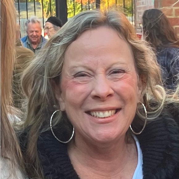 Meet your Posher, Marianne - Picture 2 of 2